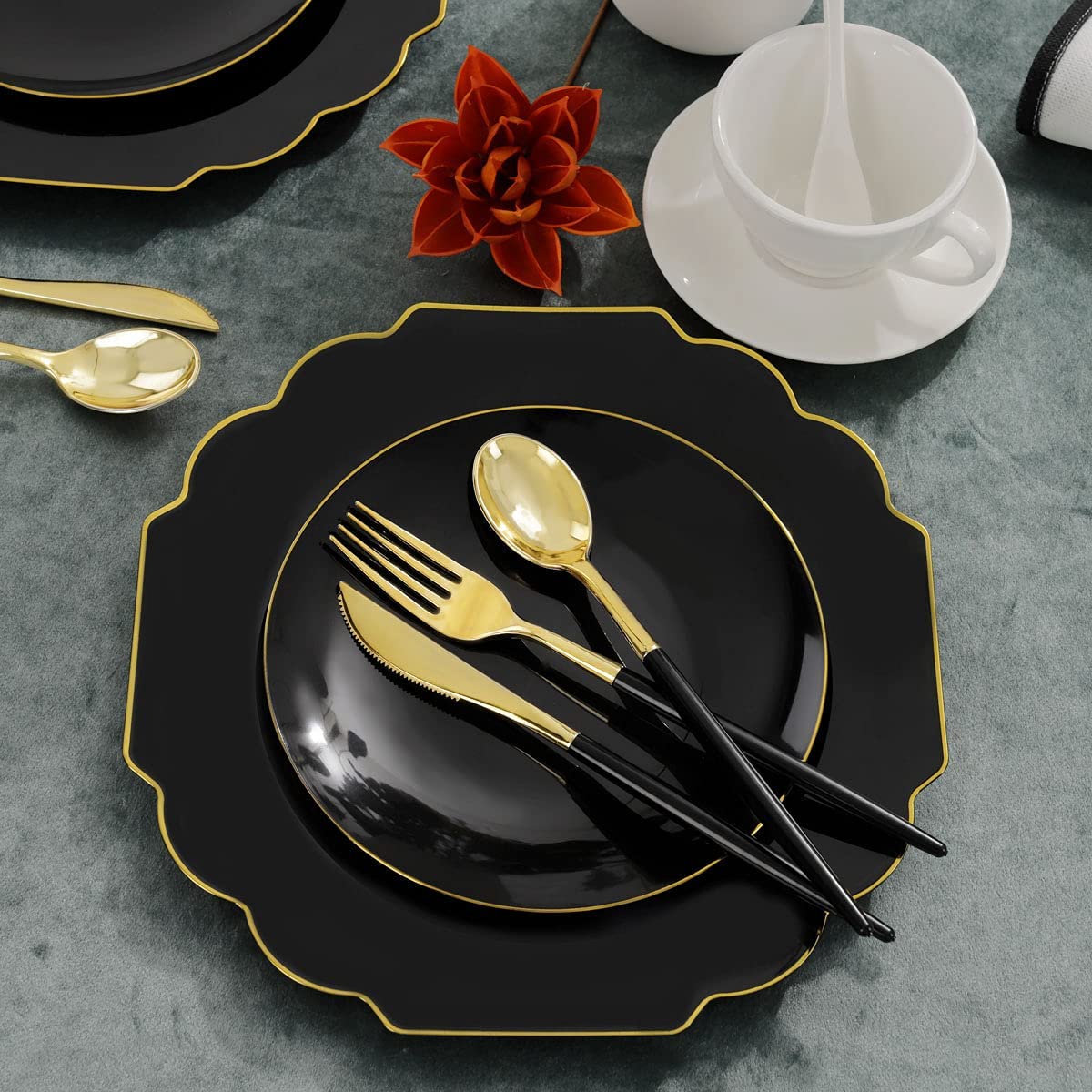 150pcs Gold Plastic Dinnerware Set, Halloween Black Plastic Plates,Gold Plastic Silverware,Black and Gold Cutlery,include 30 Dinner Plates,30 Dessert Plates,30 Forks,30 Knives,30 Spoons