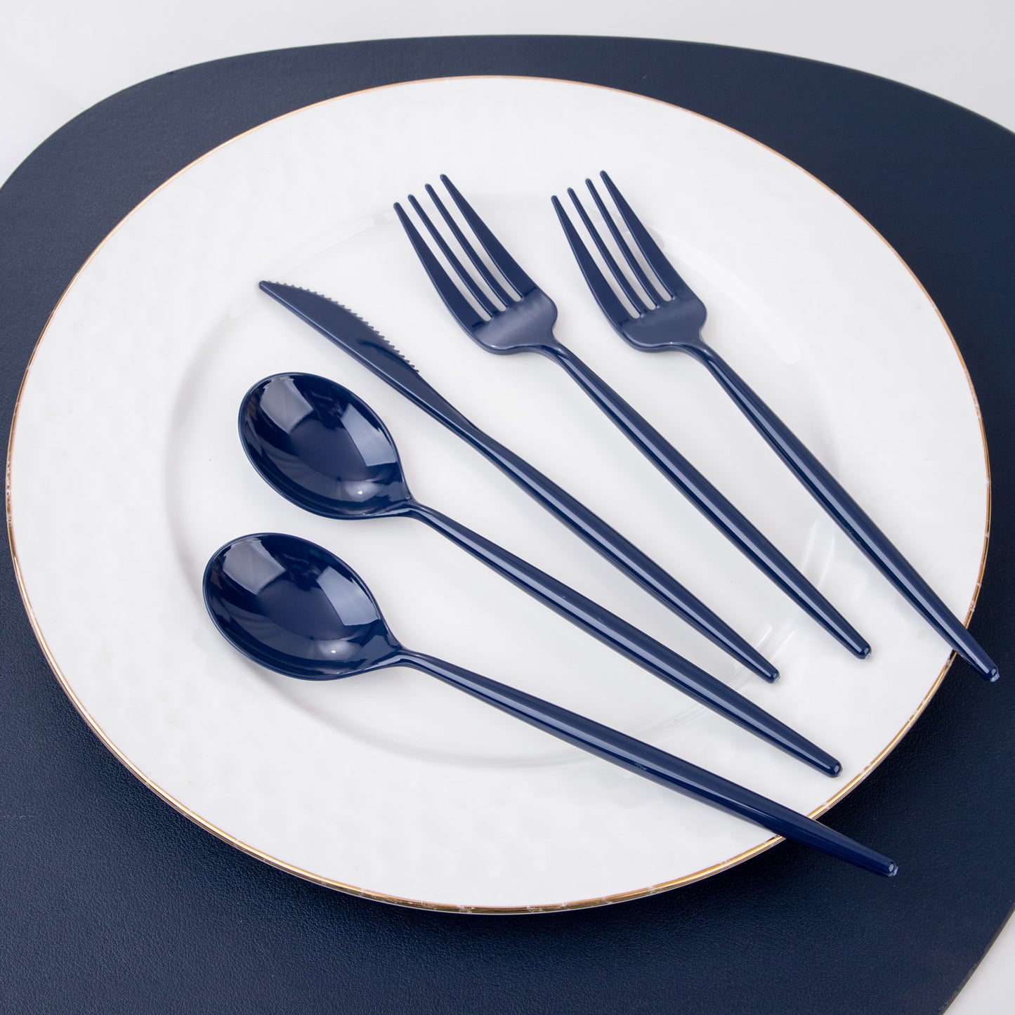 180pcs Blue Plastic Silverware Plastic Silverware Heavy Duty Blue Party Plastic Cutlery Blue Plastic Forks Include 60 Blue Forks,60 Blue Knvies,60 Blue Spoons for Wedding,Party or Daily Using
