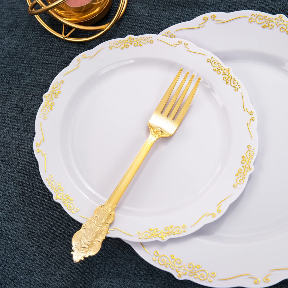 800pcs Gold Dinnerware Set,100pcs 10.25" Gold Rim Dinner Plates,100pcs 7.5" Gold Dessert Plates,400 Gold Plastic Silverware,100 Gold Cups,100 Gold Napkins,100 Guest Dinnerware