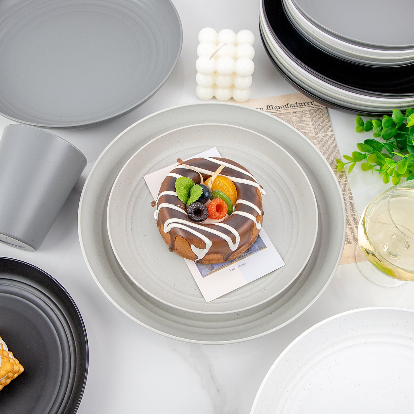 32pcs Wheat Straw Dinnerware Sets,Plates and Bowls Sets,Reusable Plastic Plates,Microwave Dishwasher Safe,Plastic Dinnerware Set,Four Color Set 16pcs Plates,8pcs Bowls,8pcs Cups