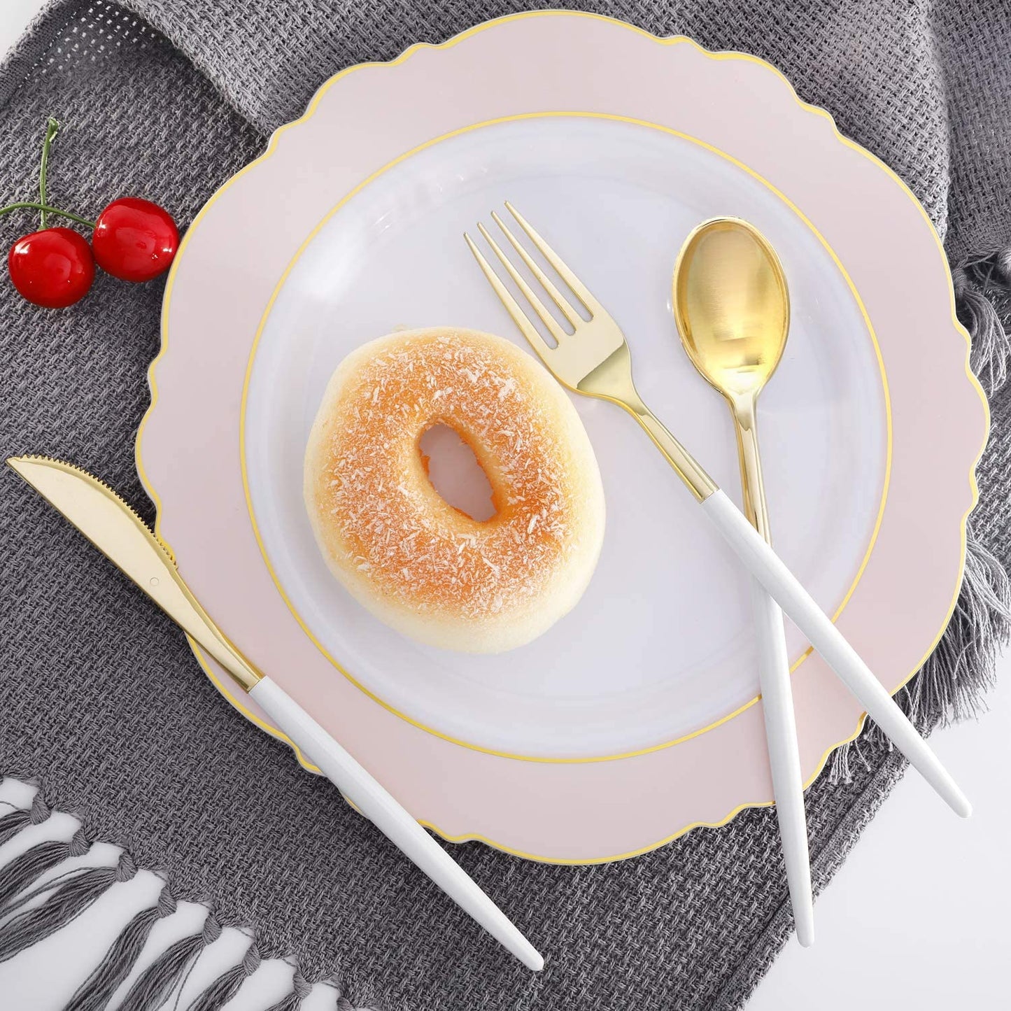 102pcs Gold Plastic Cutlery, Durable Plastic silverware,Disposable Cutlerty with White Handle,Include 34 Forks,34 Knvies,34 Spoons, Suit for Wedding,Birthday,Party