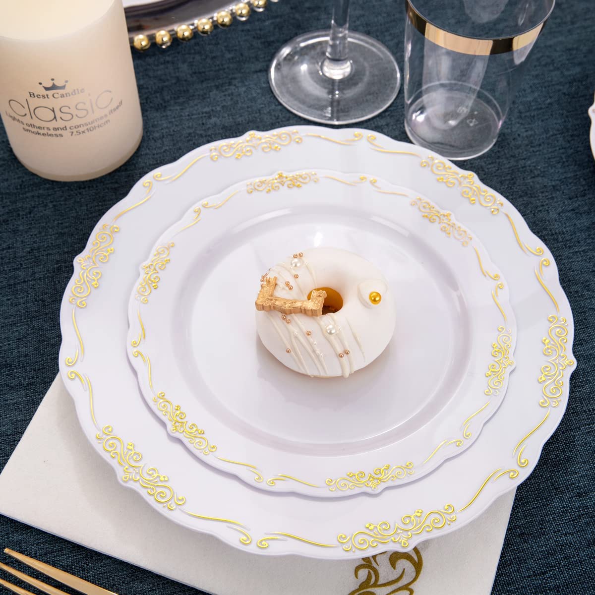 800pcs Gold Dinnerware Set,100pcs 10.25" Gold Rim Dinner Plates,100pcs 7.5" Gold Dessert Plates,400 Gold Plastic Silverware,100 Gold Cups,100 Gold Napkins,100 Guest Dinnerware