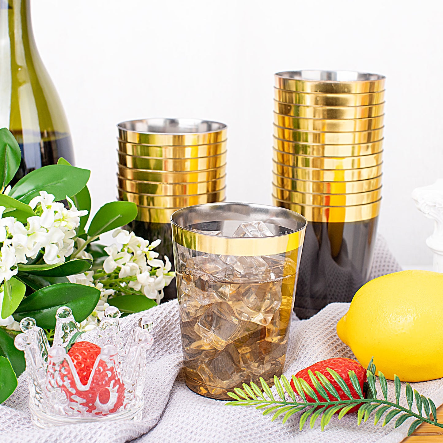 100pcs Gold and Black Plastic Cups 10oz Gold Rimmed Plastic Cups Elegant Black Party Plastic Cups Heavy Duty Plastic Cups Fancy Wedding Cups Drinking Tumblers for Family Gatherings,Parties