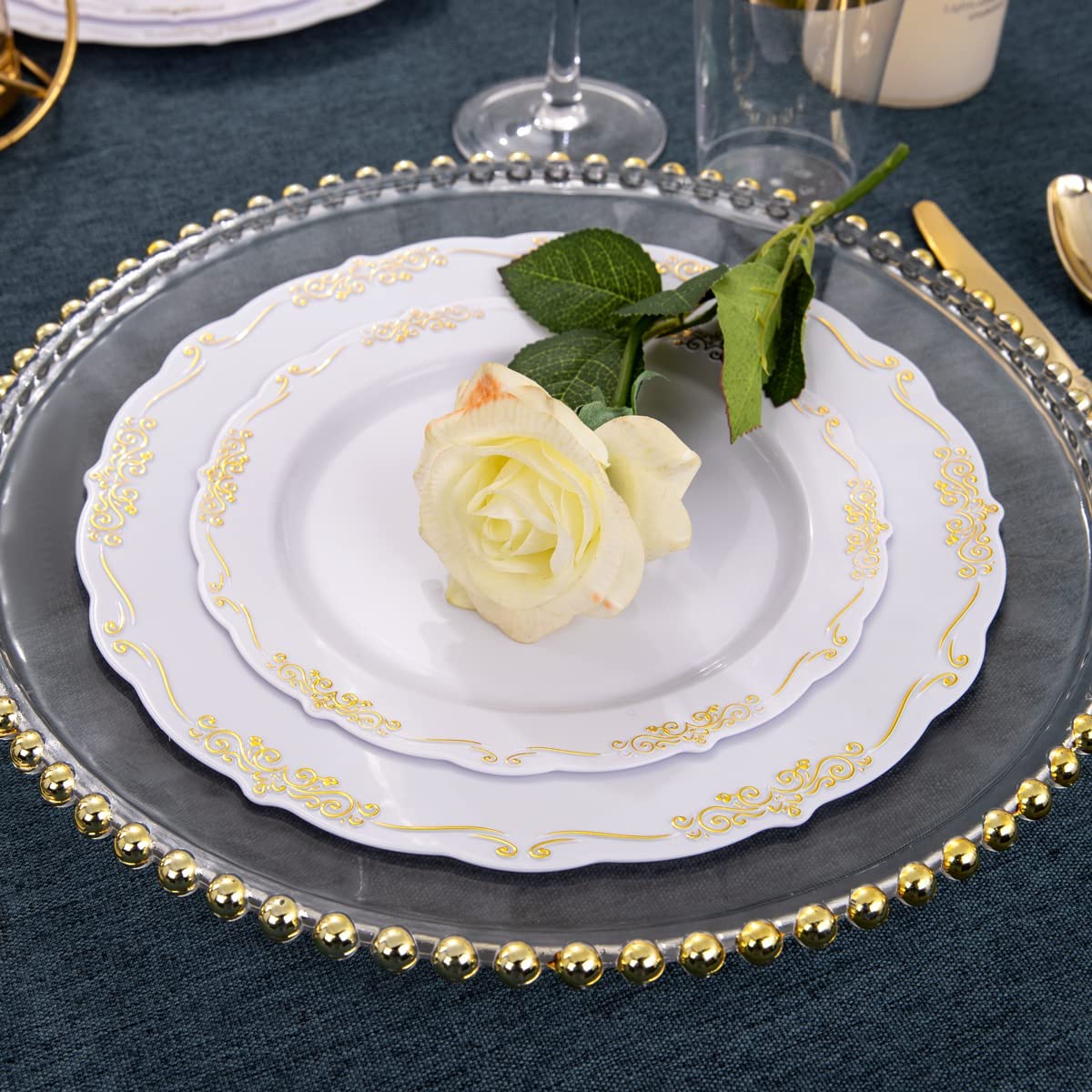800pcs Gold Dinnerware Set,100pcs 10.25" Gold Rim Dinner Plates,100pcs 7.5" Gold Dessert Plates,400 Gold Plastic Silverware,100 Gold Cups,100 Gold Napkins,100 Guest Dinnerware