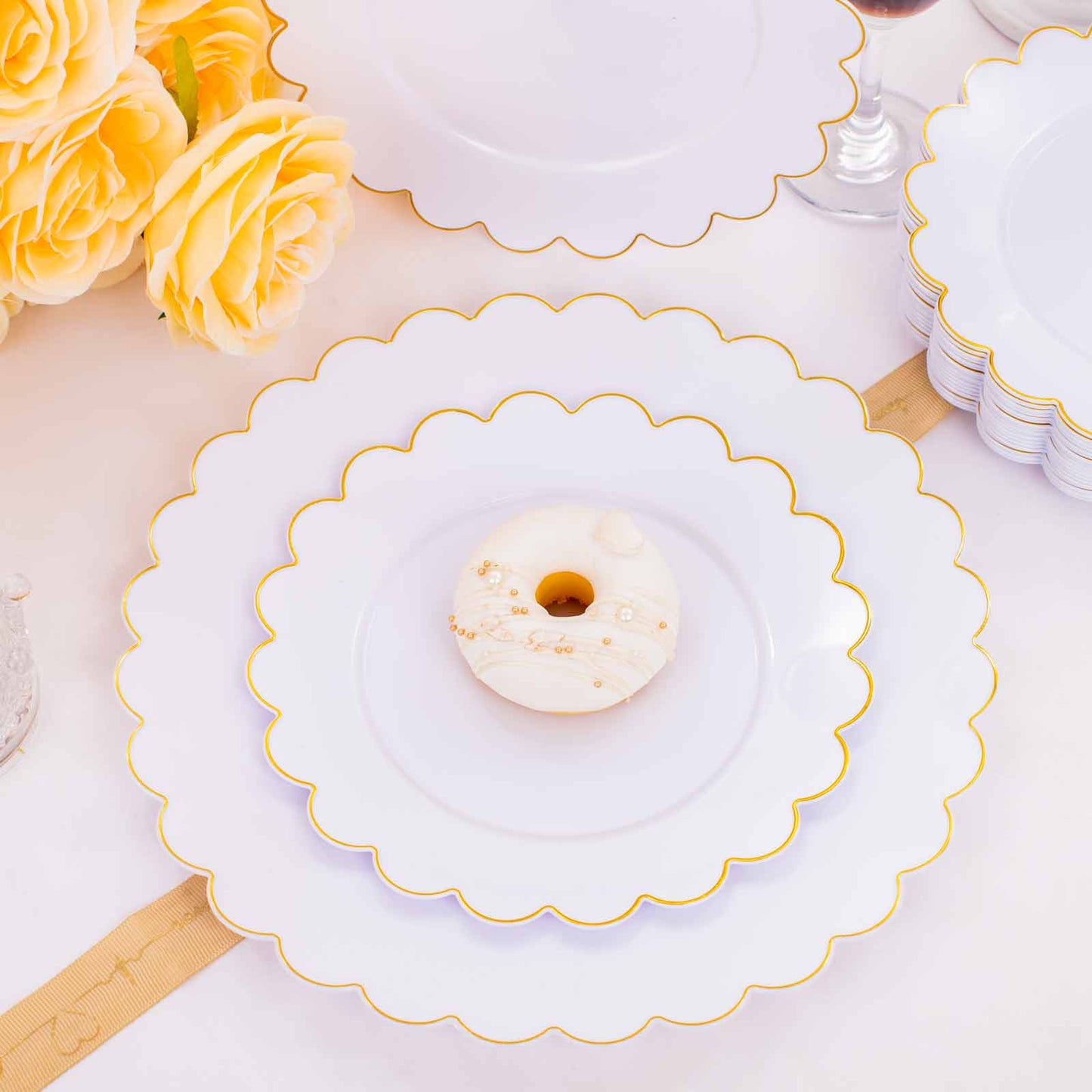 100PCS Gold Plastic Plates -White and Gold Disposable Plates for Party/Wedding -Include 50PCS 10.25inch Gold Dinner Plates,50PCS 7.5inch Gold Dessert/Salad Plates,Thanksgiving Plastic Plates